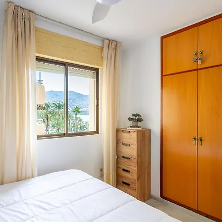 Relax Tropical Альмуньекар